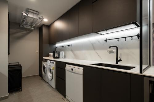 Modern Kitchen at Symphony Suites