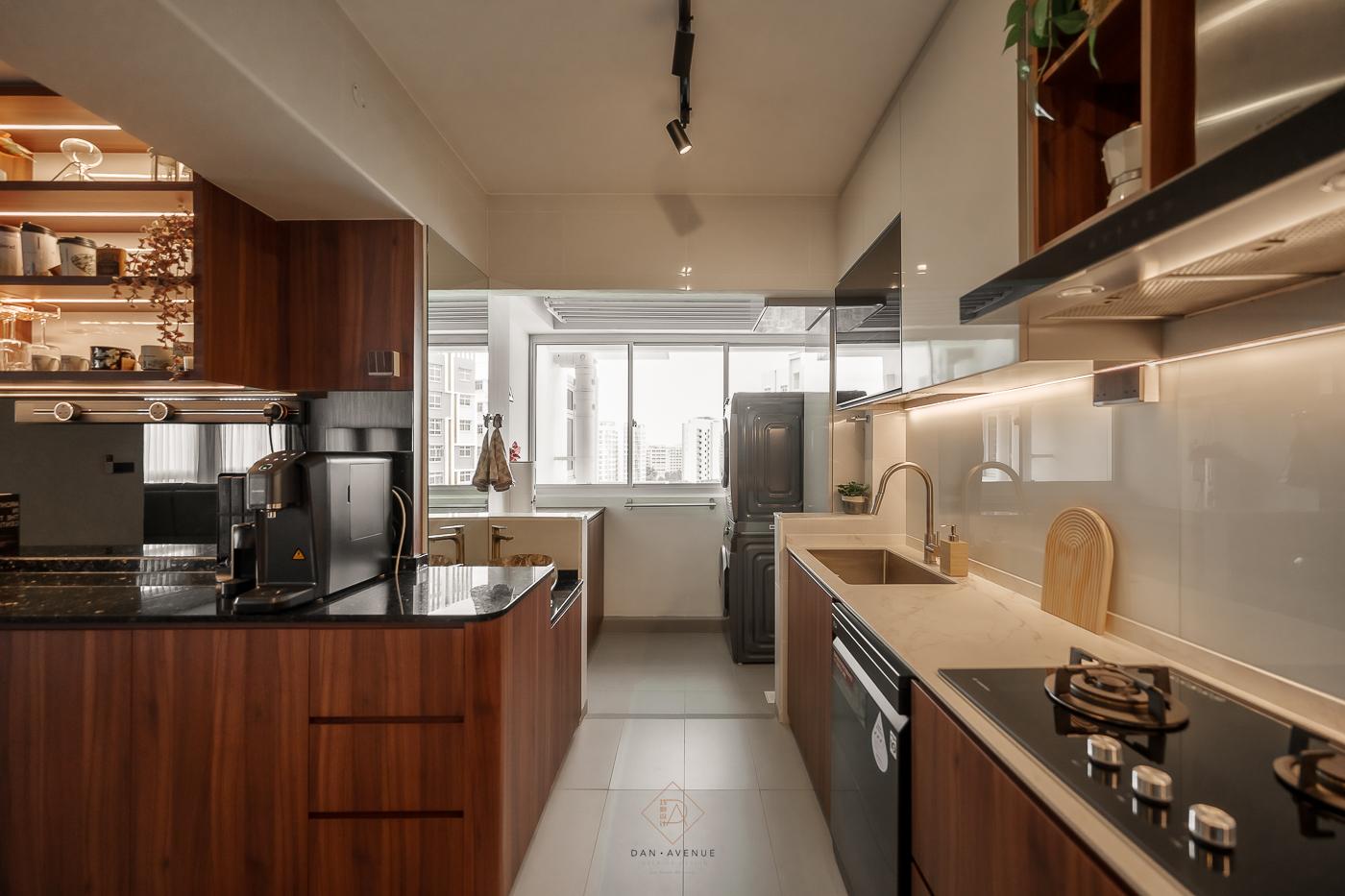 Modern Kitchen with Countertop and Homogeneous Tiles