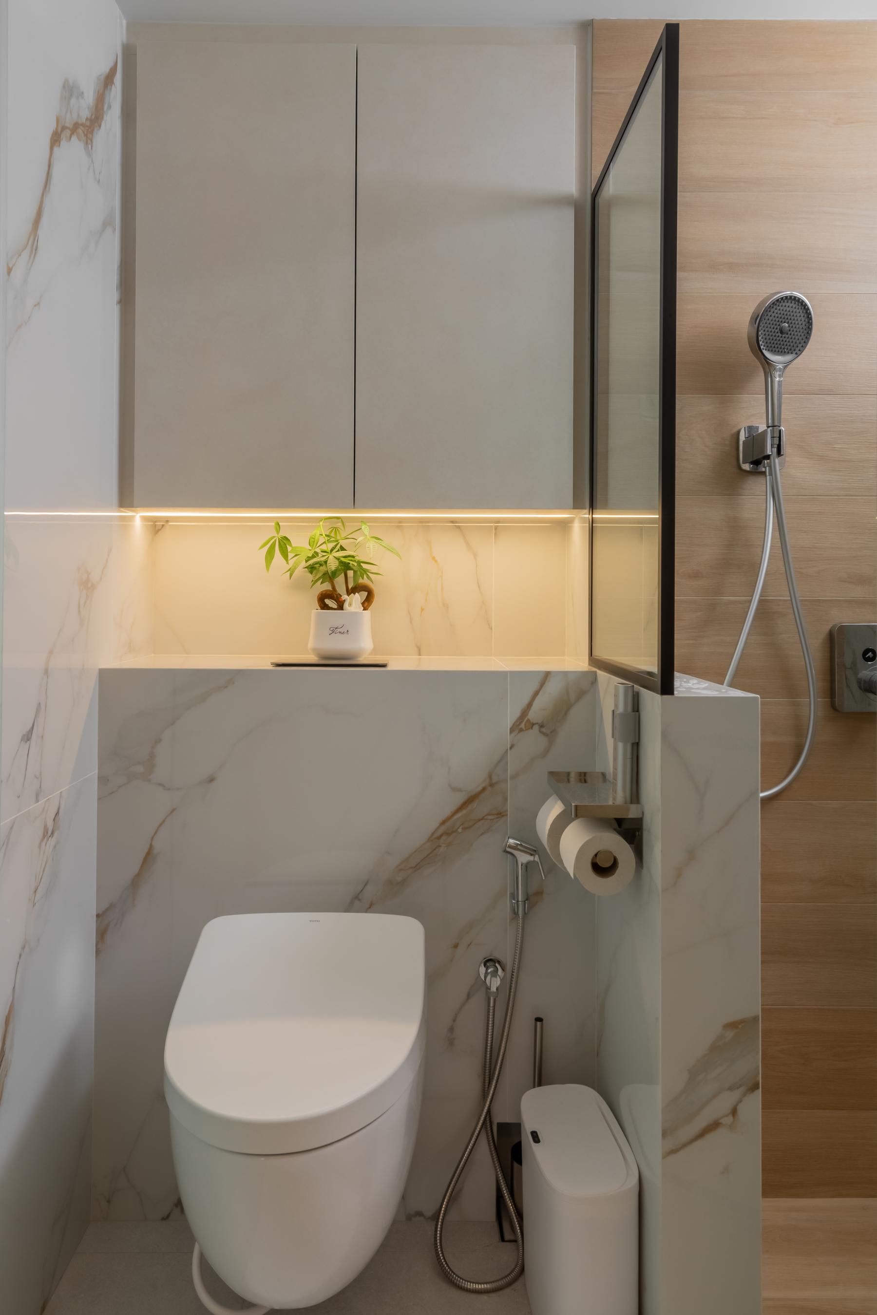 Contemporary Bathroom with Countertop and Shower Screen