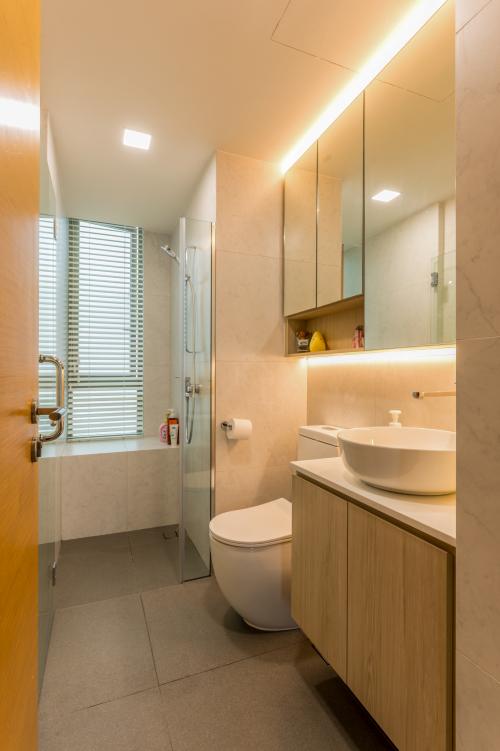Modern Bathroom at Tanah Merah Kecil