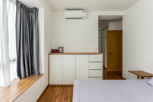 Modern Bedroom at Tanah Merah Kecil