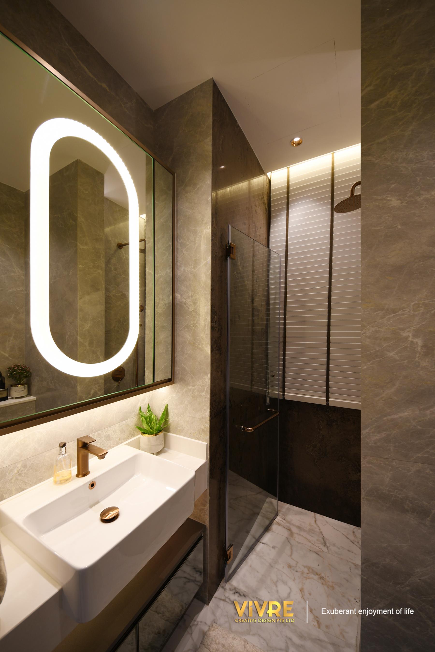 Modern Bathroom with Marble Floor and Mirror
