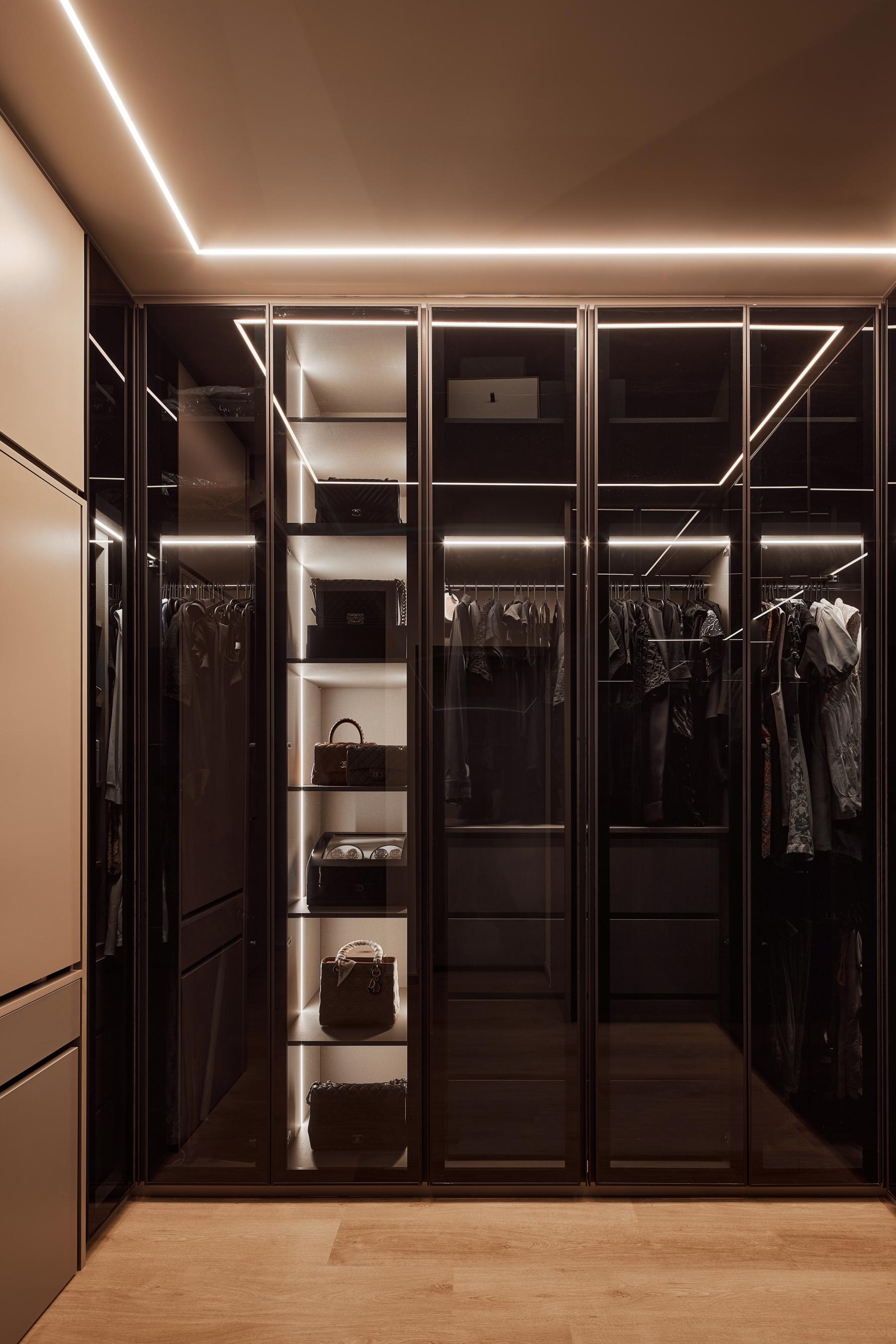 Minimalist Bedroom with Vinyl Flooring and Wardrobe