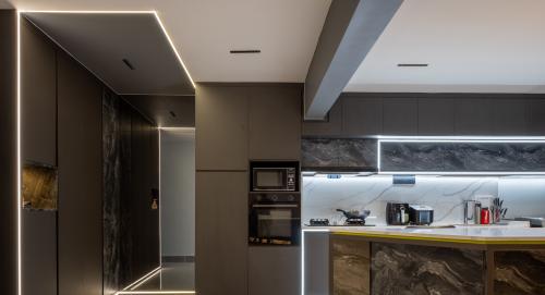 Modern Kitchen at 121 Bukit Batok Central