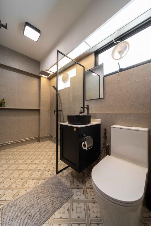 Vintage Bathroom at 212 Bishan
