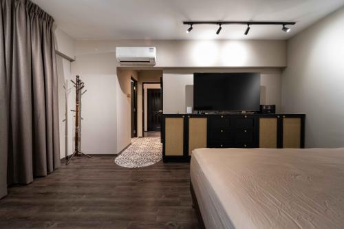 Vintage Bedroom at 212 Bishan