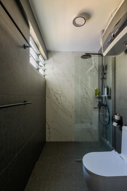 Contemporary Bathroom at Bukit Batok East Avenue 4