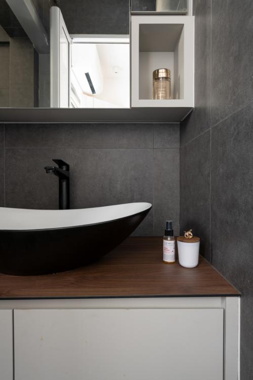 Contemporary Bathroom at Bukit Batok East Avenue 4