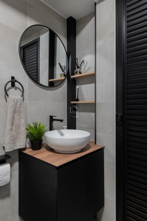 Contemporary Bathroom at Waterfront II @ Northshore