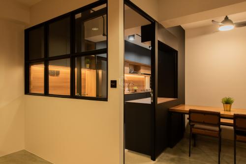 Contemporary Kitchen at Waterfront II @ Northshore