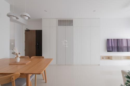 Minimalist Living Room at Strathmore Avenue