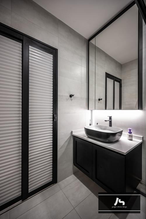 Modern Bathroom at 258 Bishan St 22