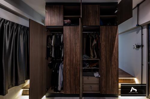 Modern Bedroom at 336 Jurong East