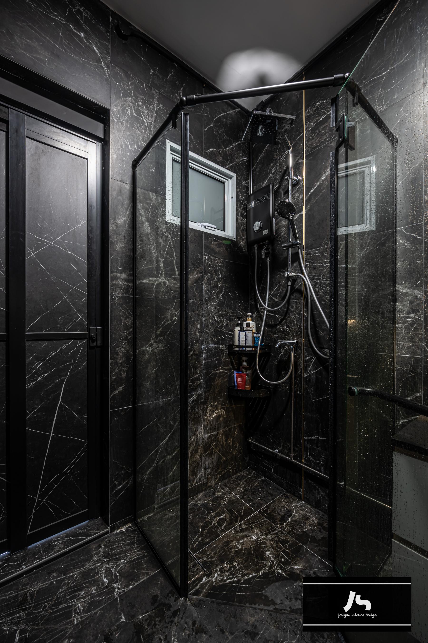 Modern Bathroom with Homogeneous Tiles and Shower Screen