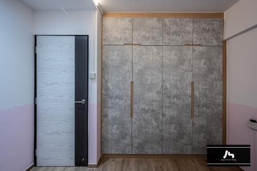 Modern Bedroom at 407 Jurong West St 42