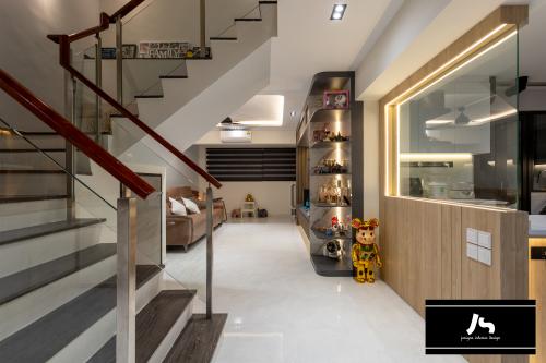 Modern Living Room at 528 Jelapang Road