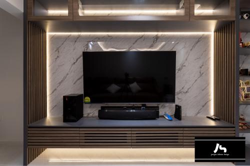 Modern Living Room at 528 Jelapang Road