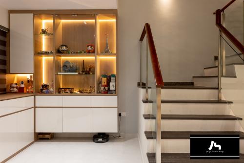 Modern Living Room at 528 Jelapang Road