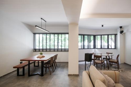 Eclectic Dining Room at Serangoon