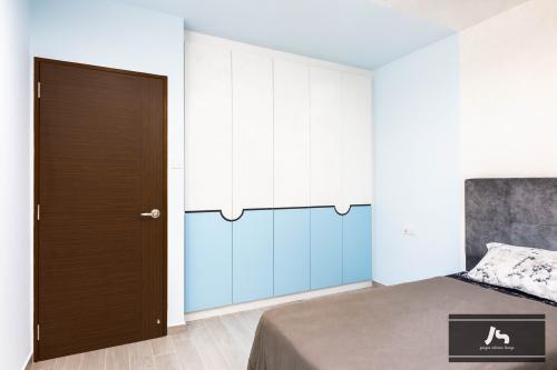 Minimalist Bedroom at 549 Jurong West St 42