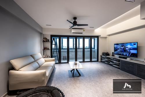 Modern Living Room at 615 Hougang Ave 8