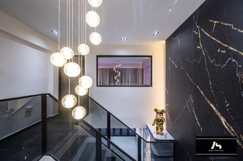 Modern Hallway at 549 Jurong West St 42