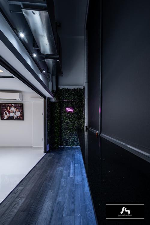 Modern Balcony at 549 Jurong West St 42