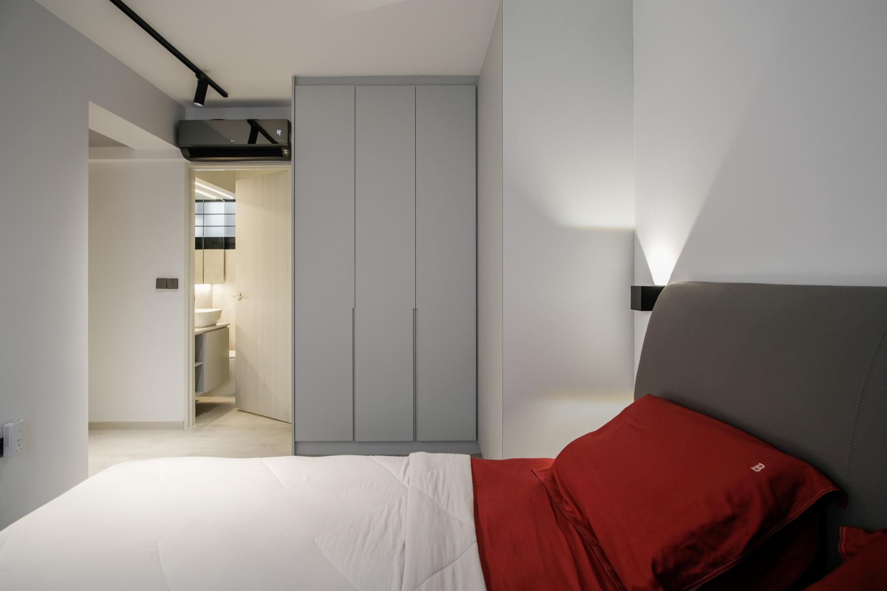 Modern Bedroom with Vinyl Flooring and Wardrobe