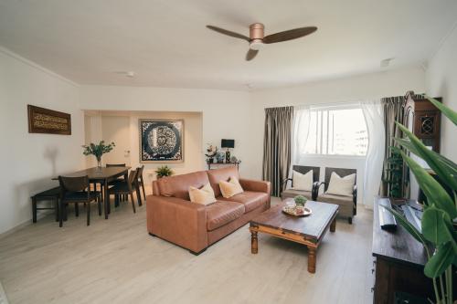 Modern Living Room at Jurong West Avenue 1