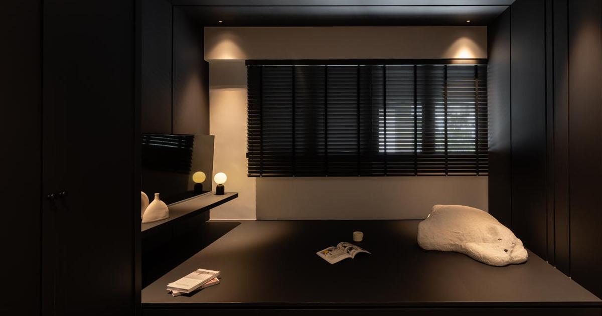 Modern Bedroom with Vinyl Flooring and Wardrobe