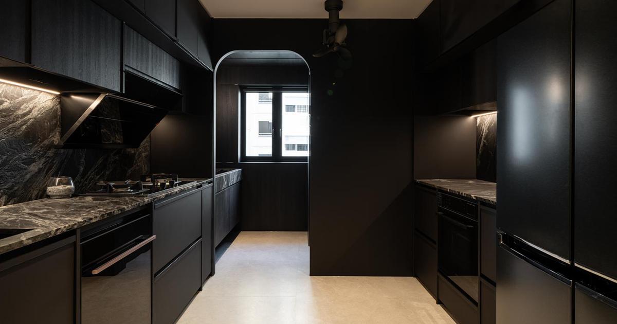 Modern Kitchen with Vinyl Flooring and Kitchen Window