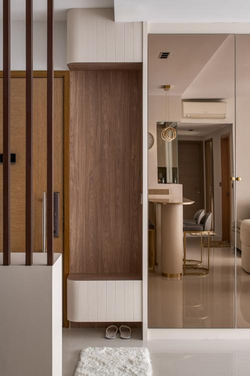 Contemporary Entryway at The terrace 80