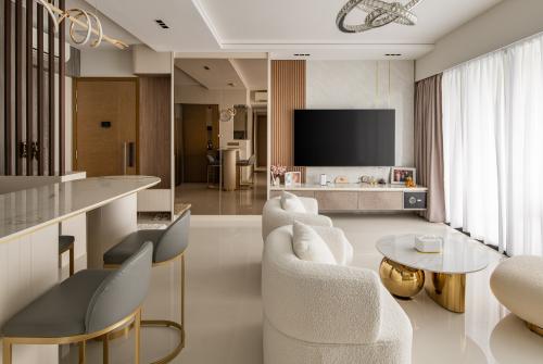 Contemporary Living Room at The terrace 80