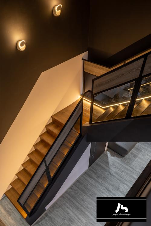 Eclectic Hallway at 788B Woodlands Crescent