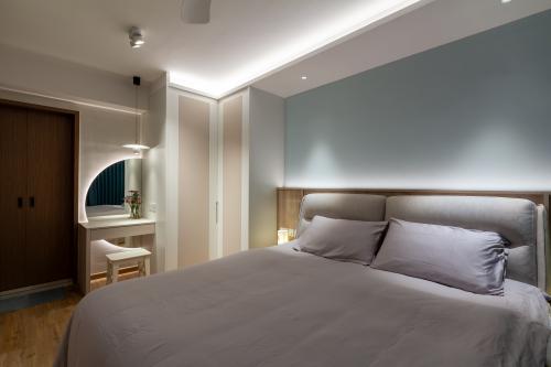 Vintage Bedroom at Bidadari Park Drive