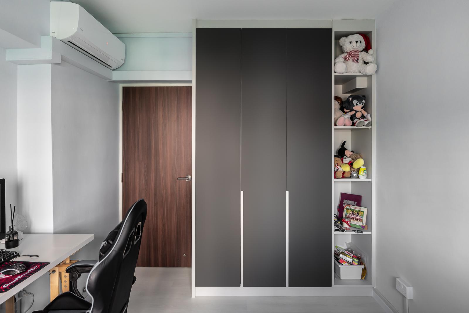 Modern Study with Bookshelf and Vinyl Flooring