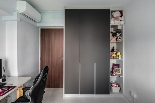 Modern Study at 121 Rivervale Drive