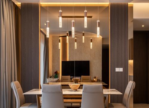 Contemporary Dining Room at parc clematis blk 8