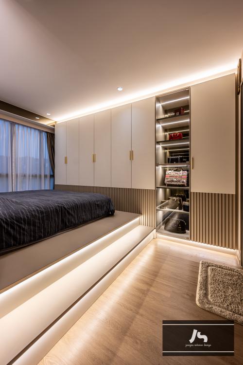 Modern Bedroom at 20 Serangoon