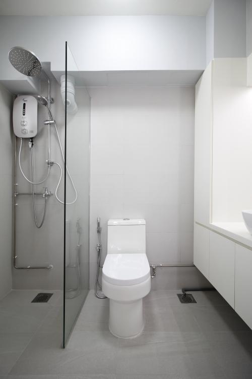 Contemporary Bathroom at White Minimalist