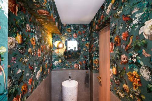 Scandinavian Bathroom at Classic Scandinavia