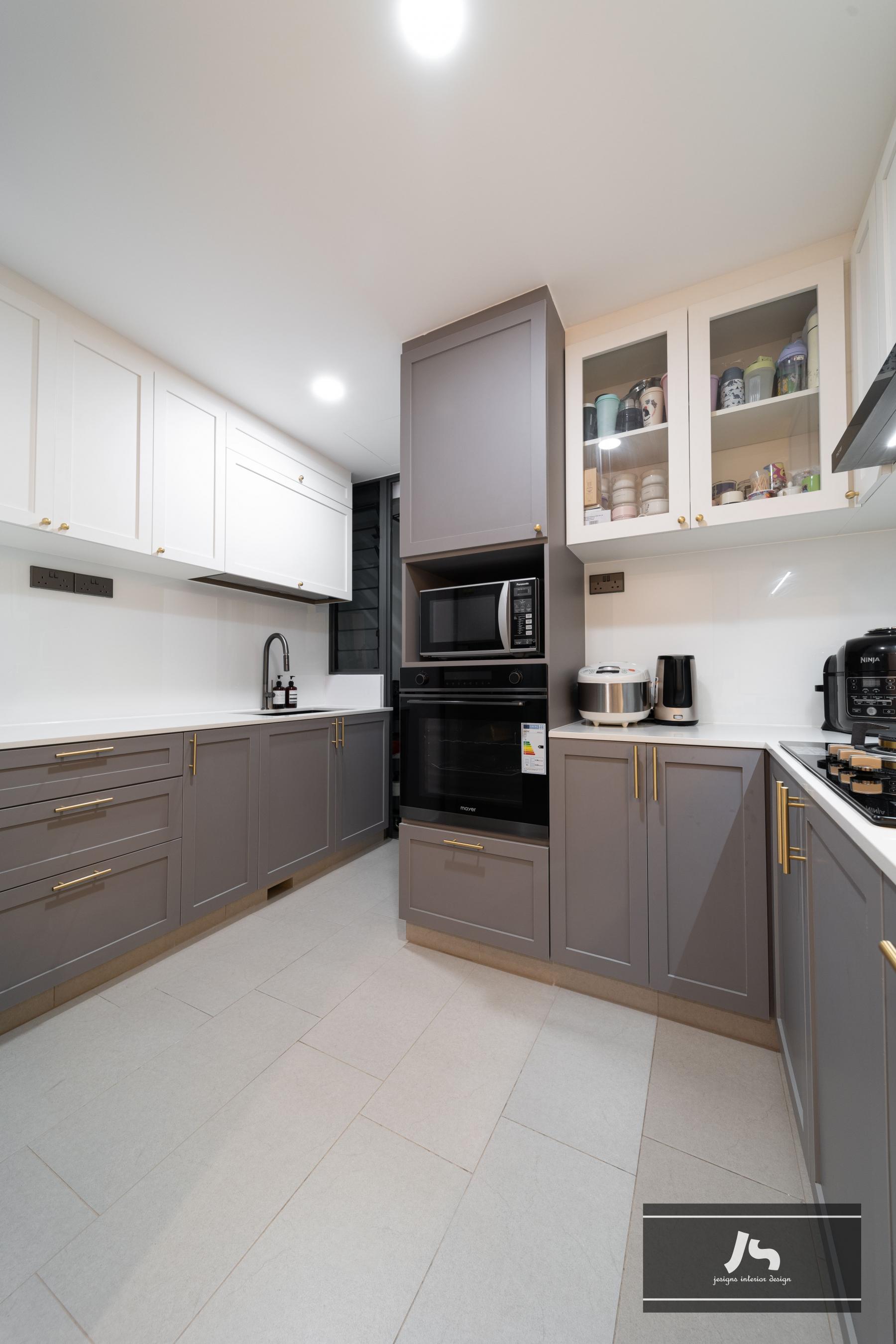Minimalist Kitchen with Kitchen Island and Cupboard
