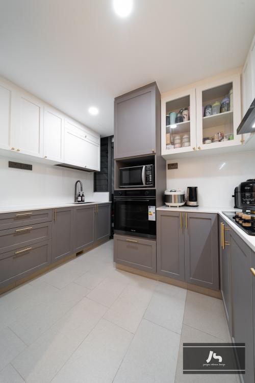 Minimalist Kitchen at Blk 3 Criterion Condo