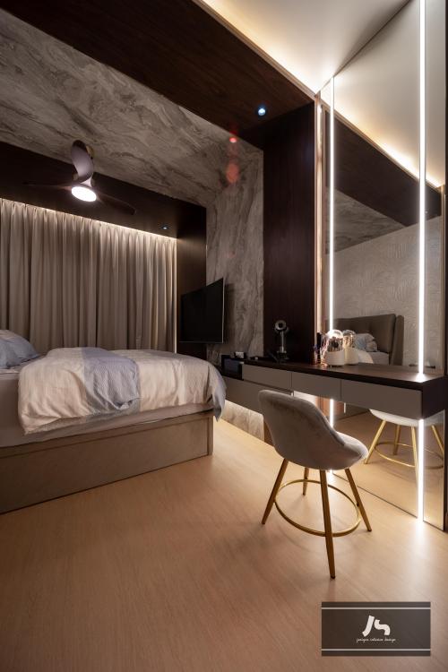 Modern Bedroom at 33 Tampines Lane