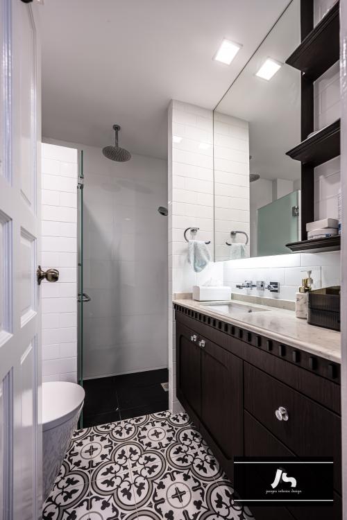 Asian Bathroom at 3 Lor 42 Geylang