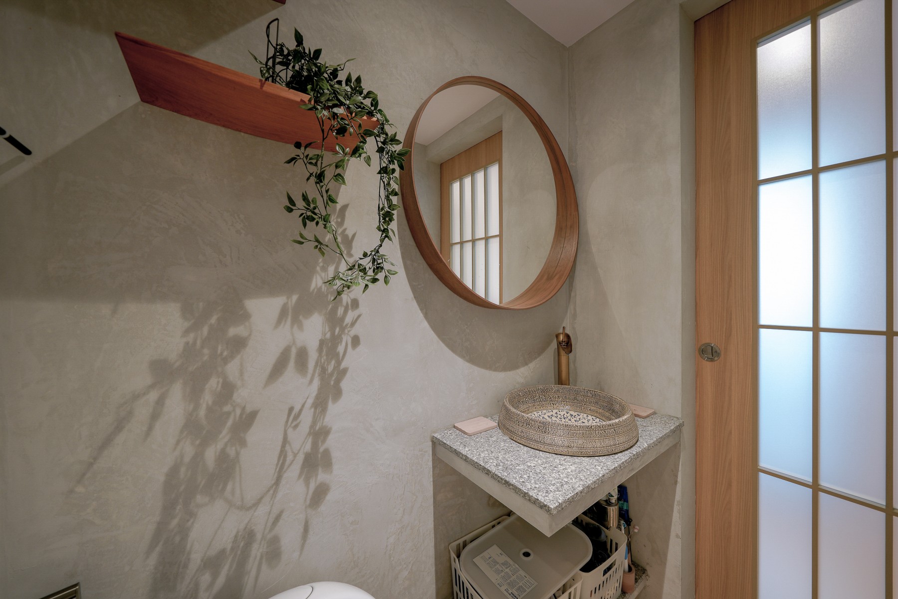 Scandinavian Bathroom with Cement Floor and Rainshower