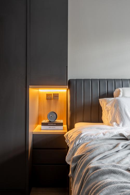 Contemporary Bedroom at Upper Jurong Road