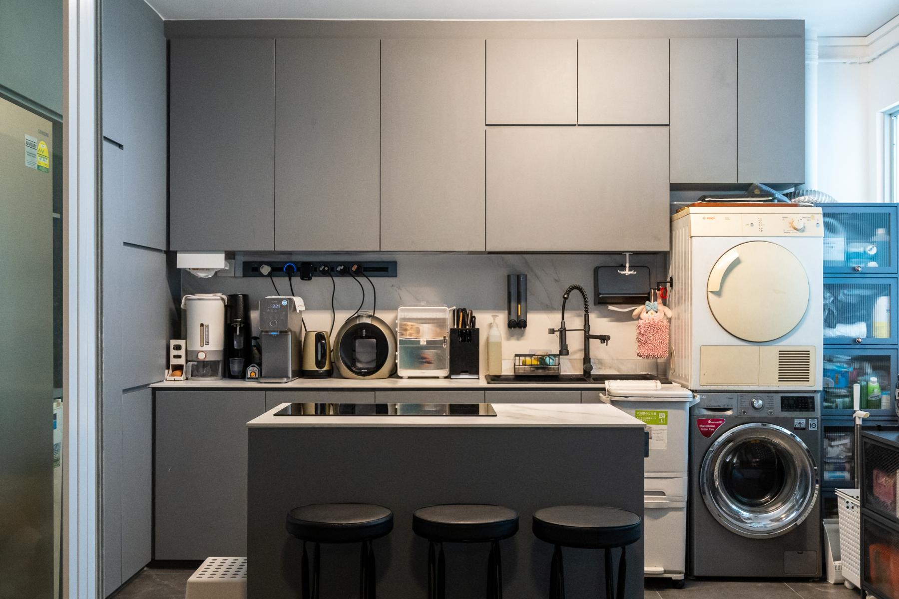 Scandinavian Kitchen with Kitchen Window and Open Kitchen