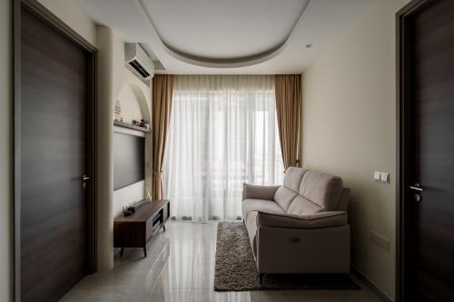 Modern Living Room at 93 Hougang Ave 2