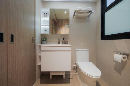 Contemporary Bathroom at 129A Plantation Crescent